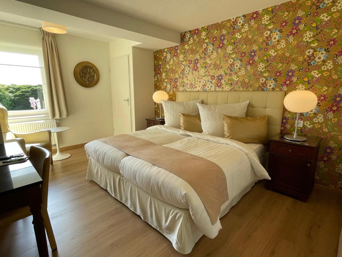 Boutique Hotel Restaurant Hollerather Hof Hellenthal Eksteriør billede