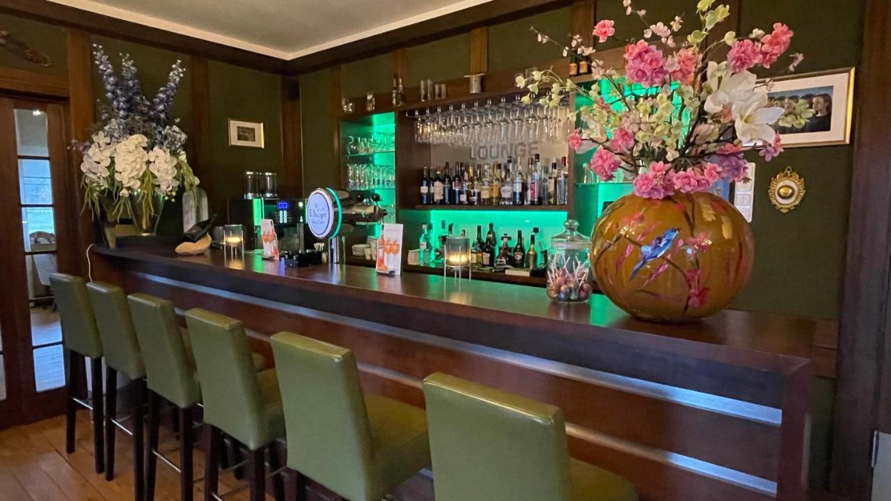Boutique Hotel Restaurant Hollerather Hof Hellenthal Eksteriør billede
