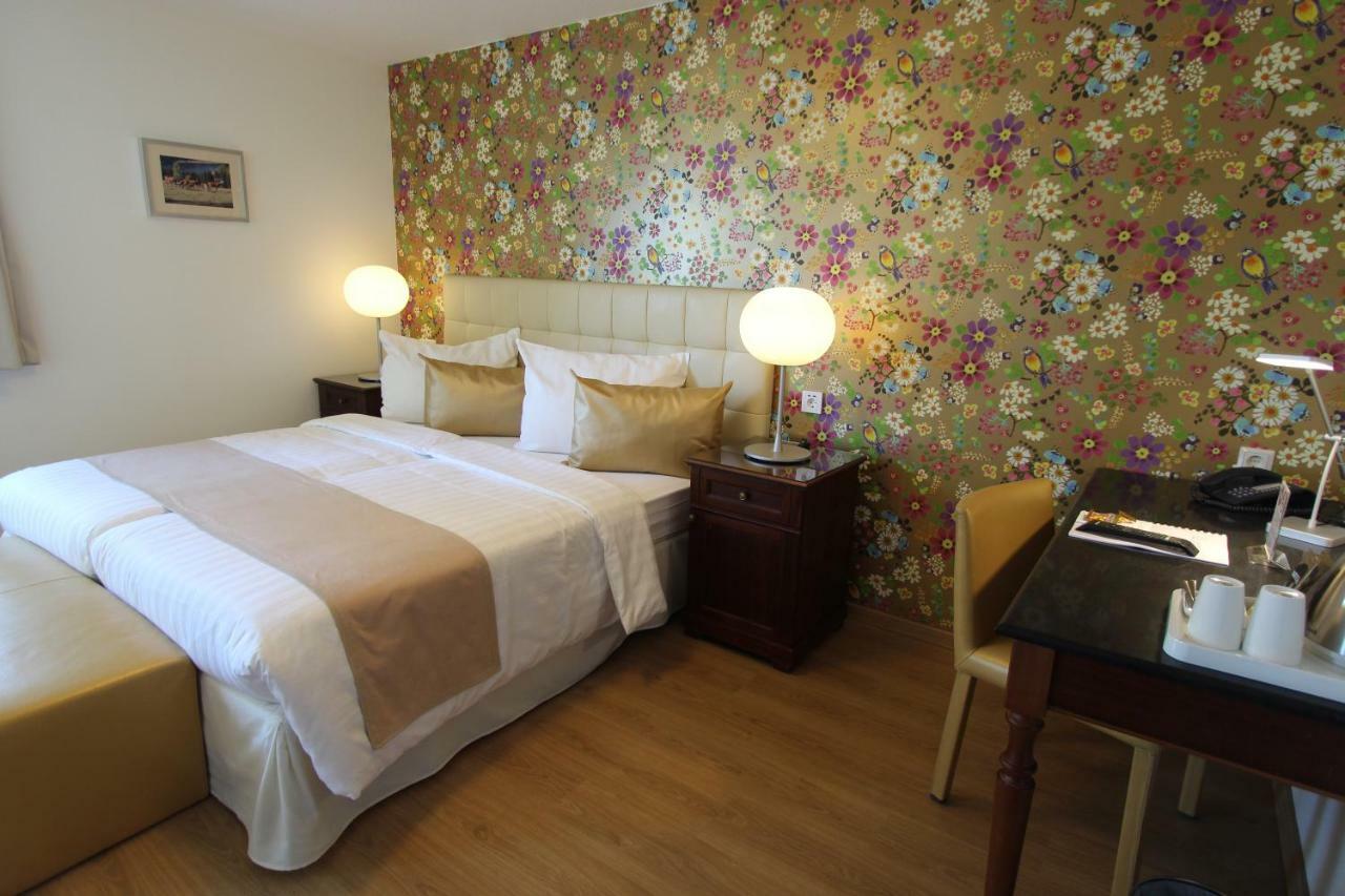 Boutique Hotel Restaurant Hollerather Hof Hellenthal Eksteriør billede