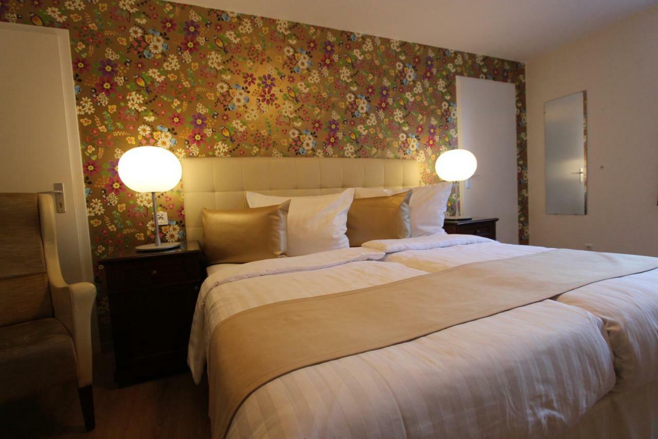 Boutique Hotel Restaurant Hollerather Hof Hellenthal Eksteriør billede